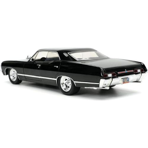 Supernatural 1:24 1967 Chevy Impala Die-cast Car w/ Dean Winchester Die-cast Figure, Toys for Kids and Adults