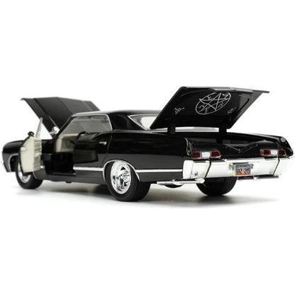 Supernatural 1:24 1967 Chevy Impala Die-cast Car w/ Dean Winchester Die-cast Figure, Toys for Kids and Adults