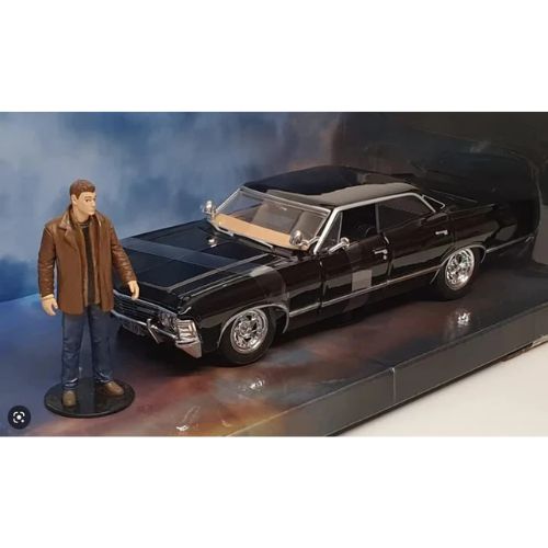 Supernatural 1:24 1967 Chevy Impala Die-cast Car w/ Dean Winchester Die-cast Figure, Toys for Kids and Adults