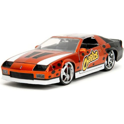 Jada Toys Cheetos 1:24 1985 Chevy Camaro Z28 Die-Cast Car & 2.75" Chester Cheetah Figure, Orange